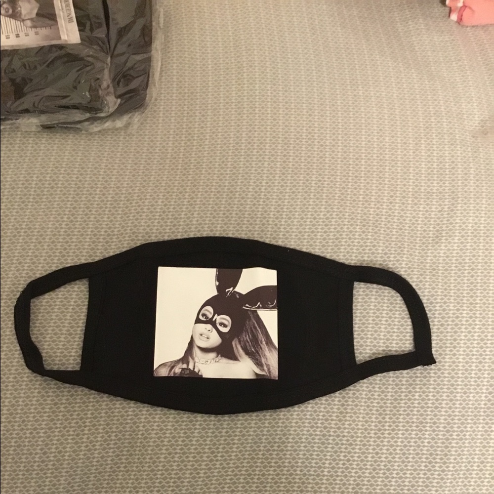 Dangerous woman mask